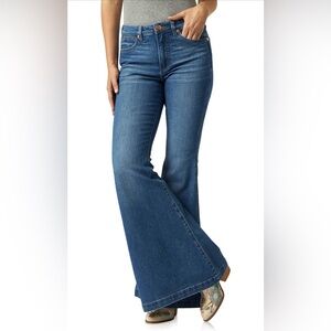 Wrangler Women's Retro High Rise Trumpet Flare Leg Jean